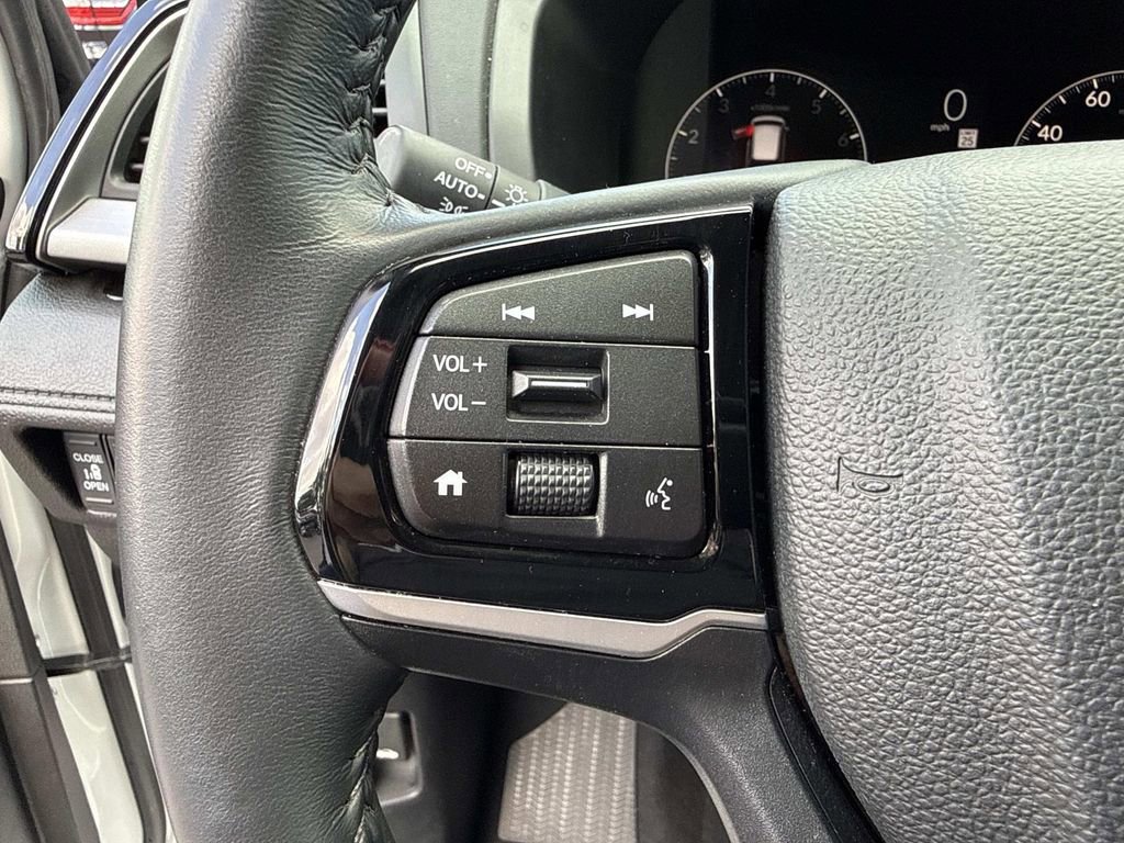 Used 2025 Honda Odyssey Touring image 32