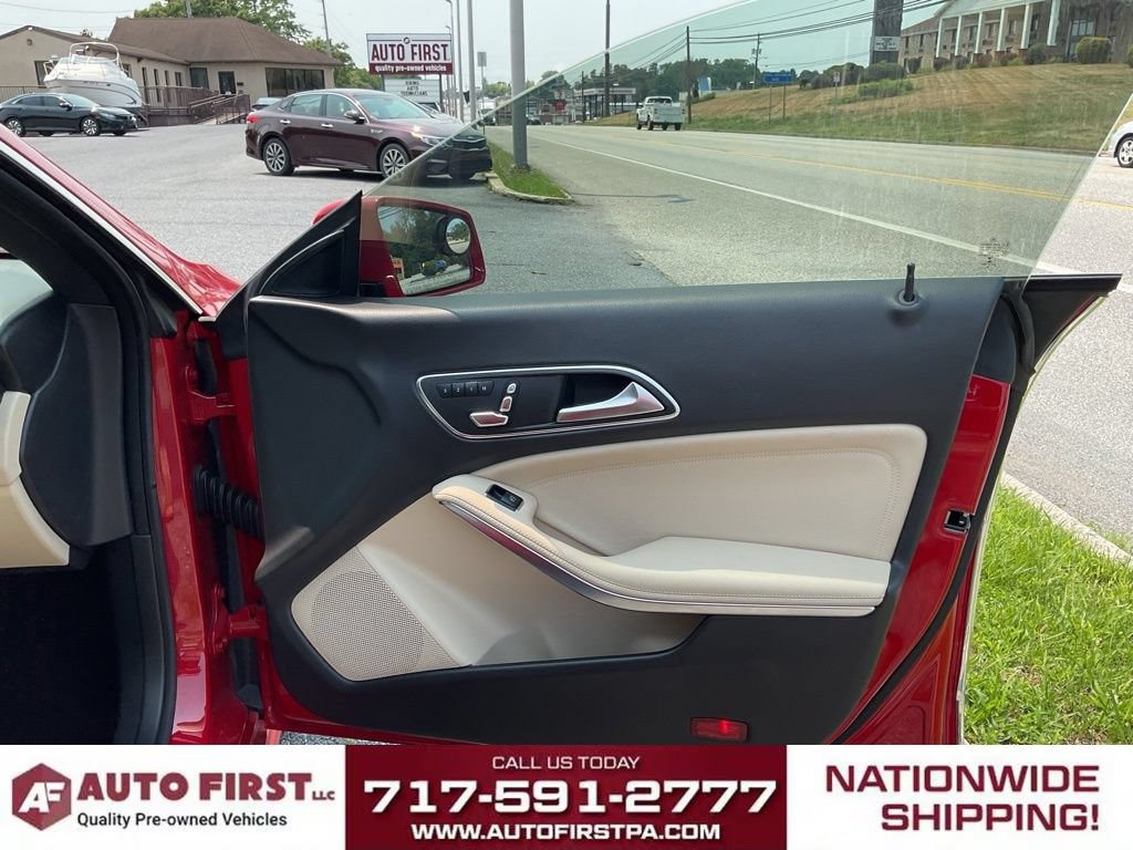 Used 2019 Mercedes-Benz CLA 250 4MATIC w/ Premium Package image 16