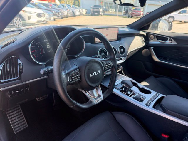 Used 2023 Kia Stinger GT2 AWD/4WD image 6