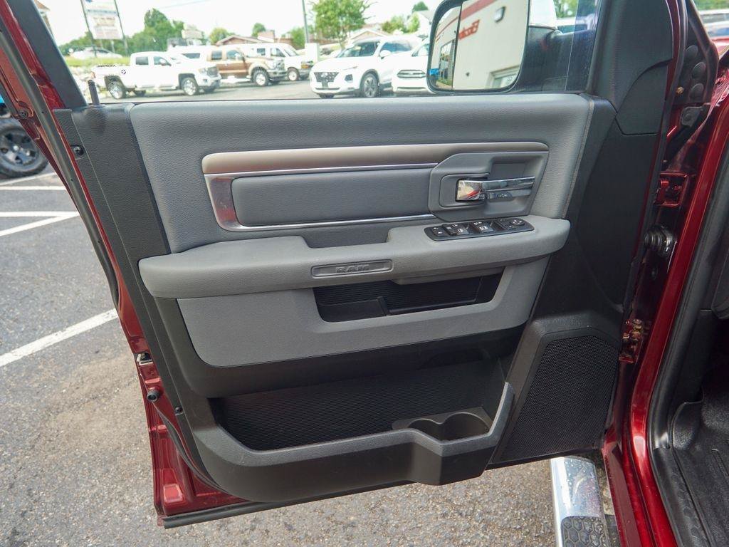 Used 2017 RAM 1500 Big Horn RWD image 15