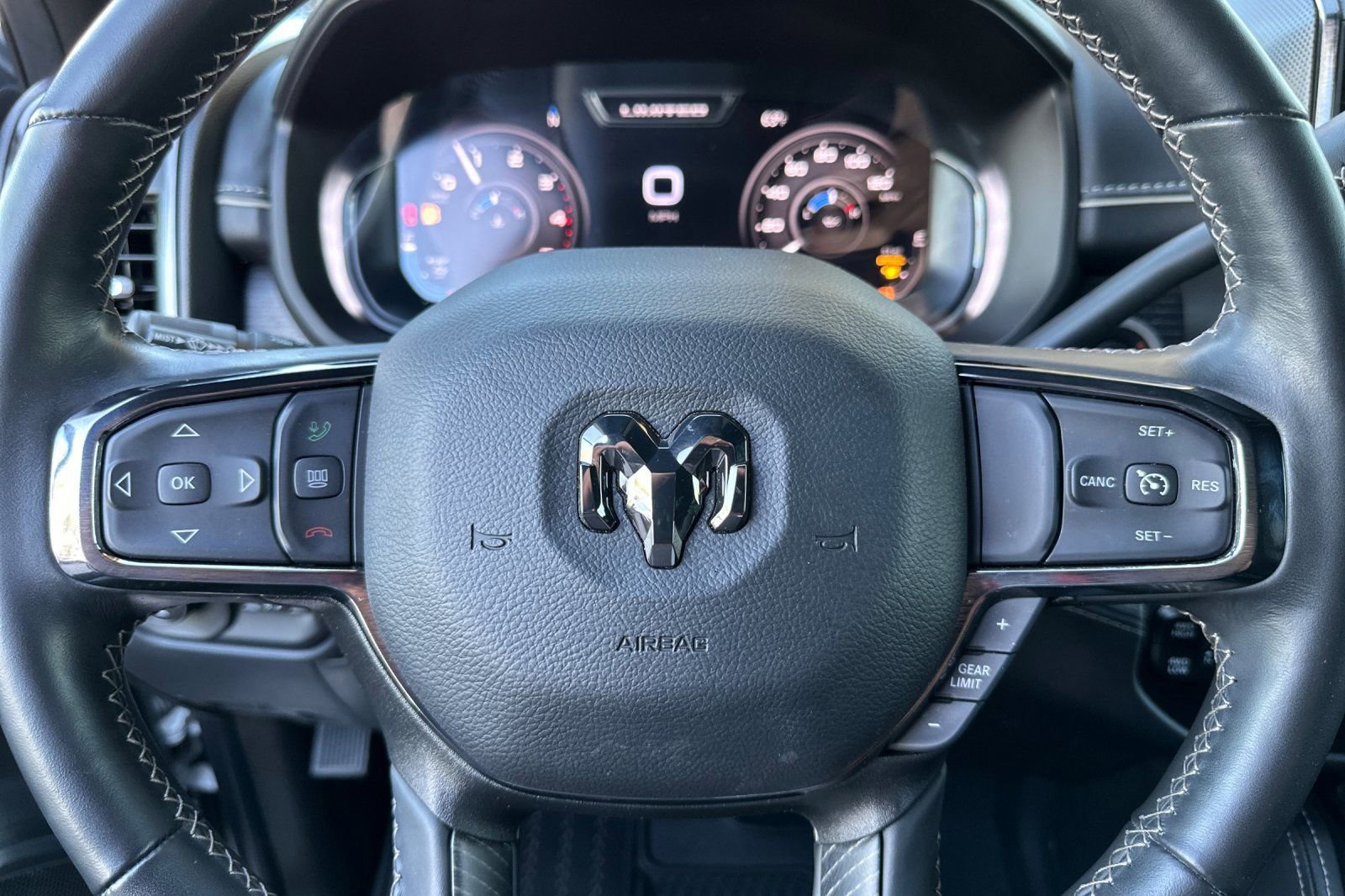 Used 2023 RAM 2500 Limited AWD/4WD image 24