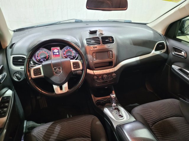 Used 2020 Dodge Journey SE w/ SE Popular Equipment Group image 4