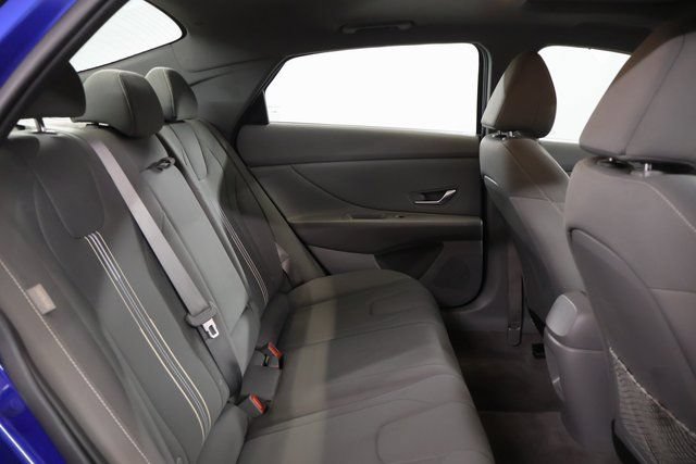 Used 2025 Hyundai Elantra SEL FWD image 27