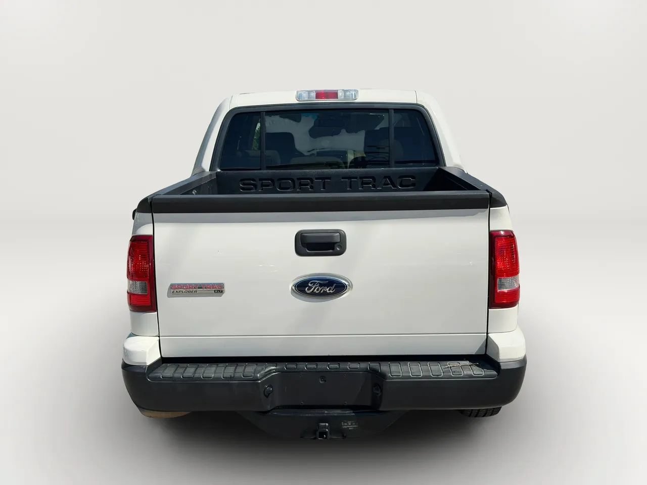 Used 2008 Ford Explorer Sport Trac XLT RWD image 4