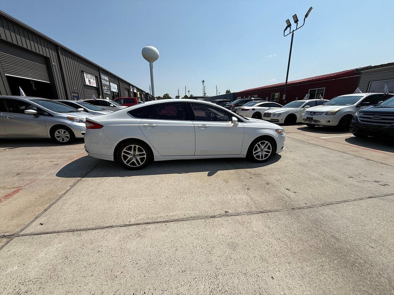 Used 2015 Ford Fusion SE image 26