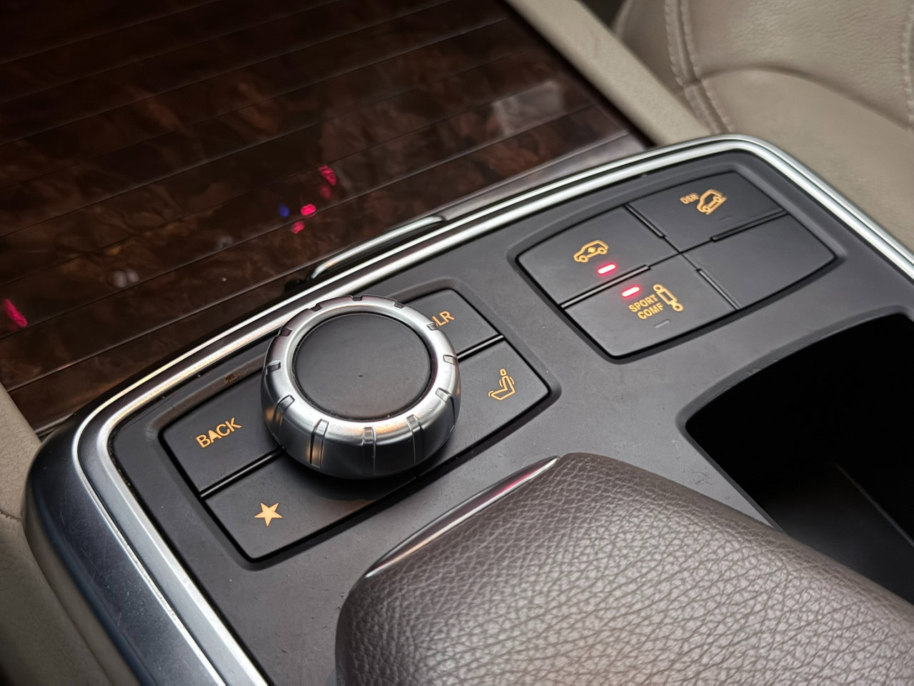 Used 2014 Mercedes-Benz GL 550 4MATIC image 39