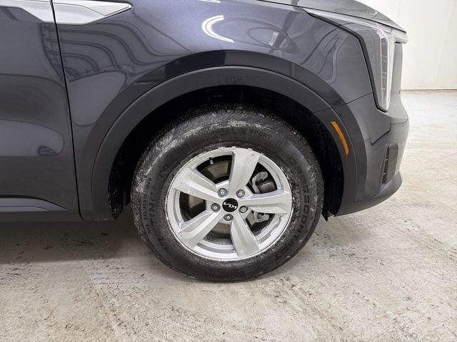 Used 2026 Kia Sorento LX image 14