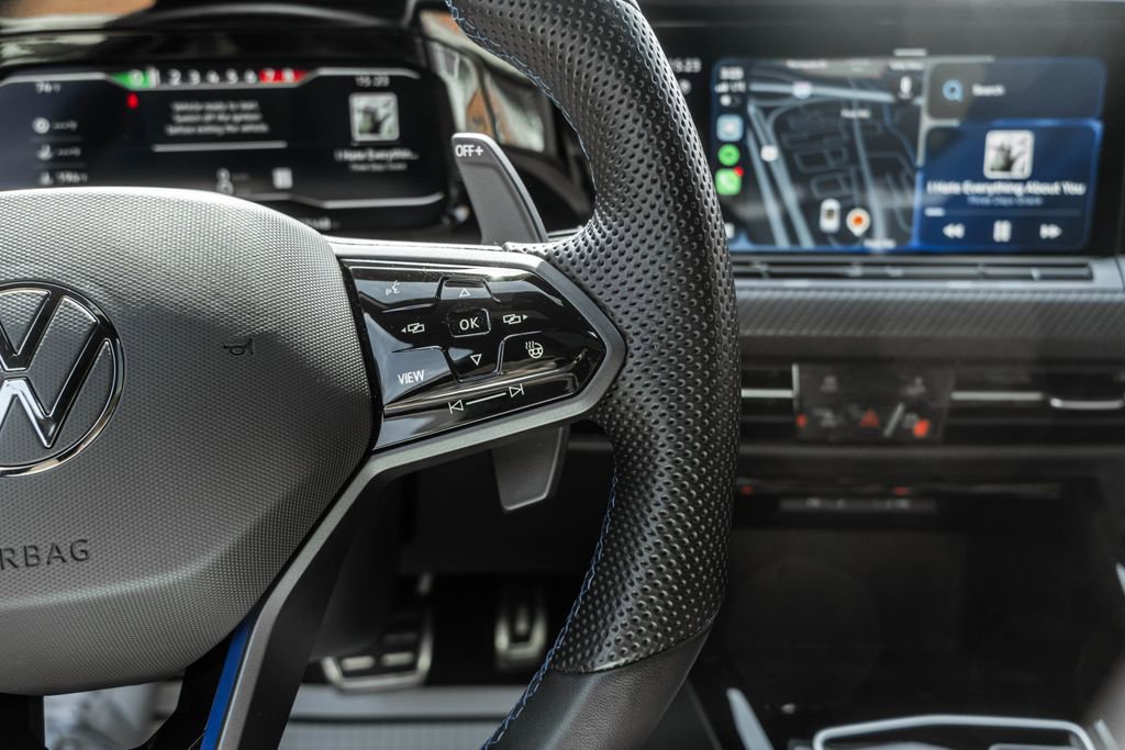 Used 2024 Volkswagen Golf R image 22