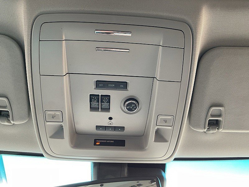 Used 2018 Chevrolet Tahoe LT image 16