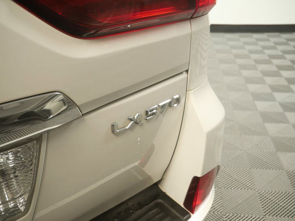 Used 2016 Lexus LX 570 4WD image 8