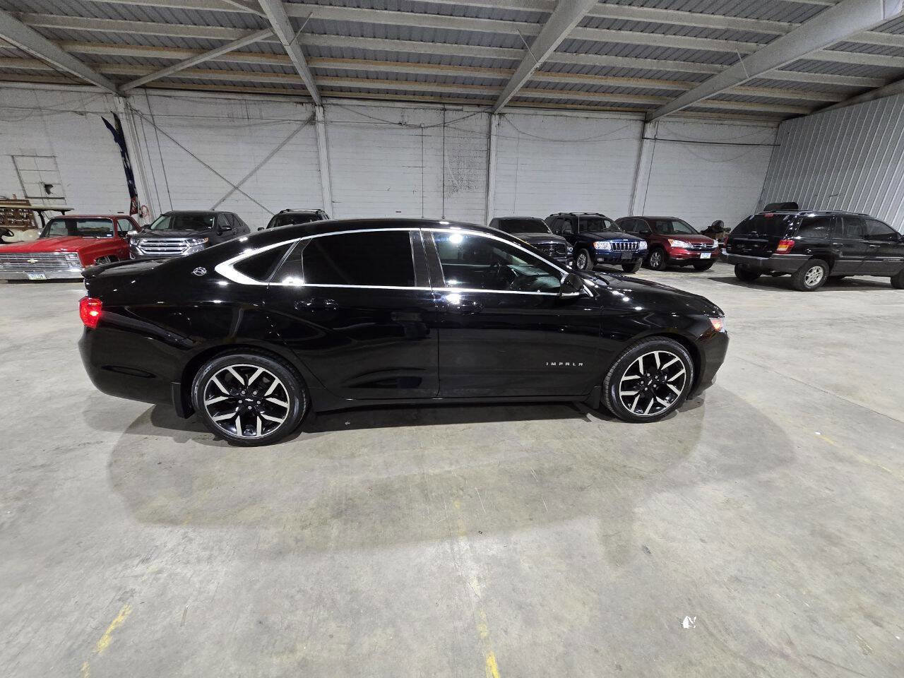 Used 2015 Chevrolet Impala LT image 14