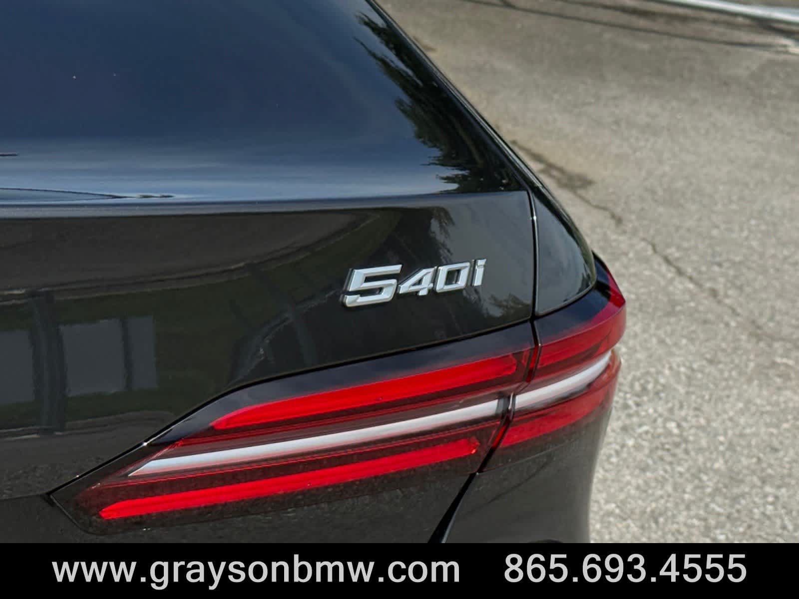 Used 2025 BMW 540i xDrive AWD/4WD image 11
