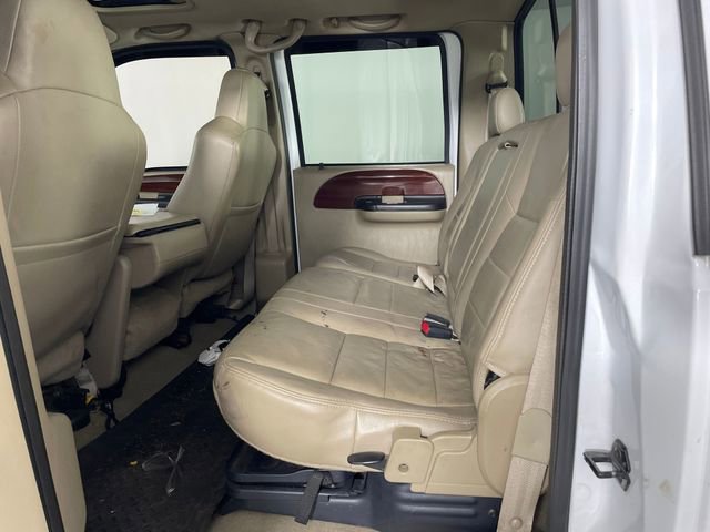 Used 2005 Ford F350 Lariat image 13