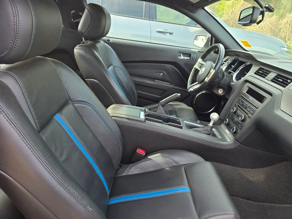 Used 2014 Ford Mustang GT Premium image 4