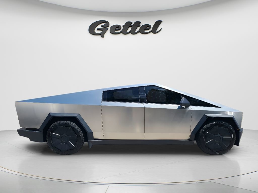 Used 2024 Tesla Cybertruck AWD Crew Cab image 4