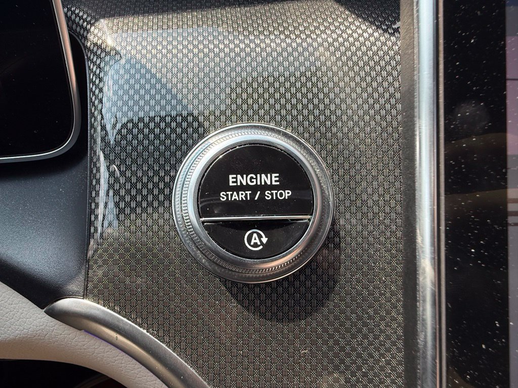 Used 2023 Mercedes-Benz GLC 300 4MATIC image 18