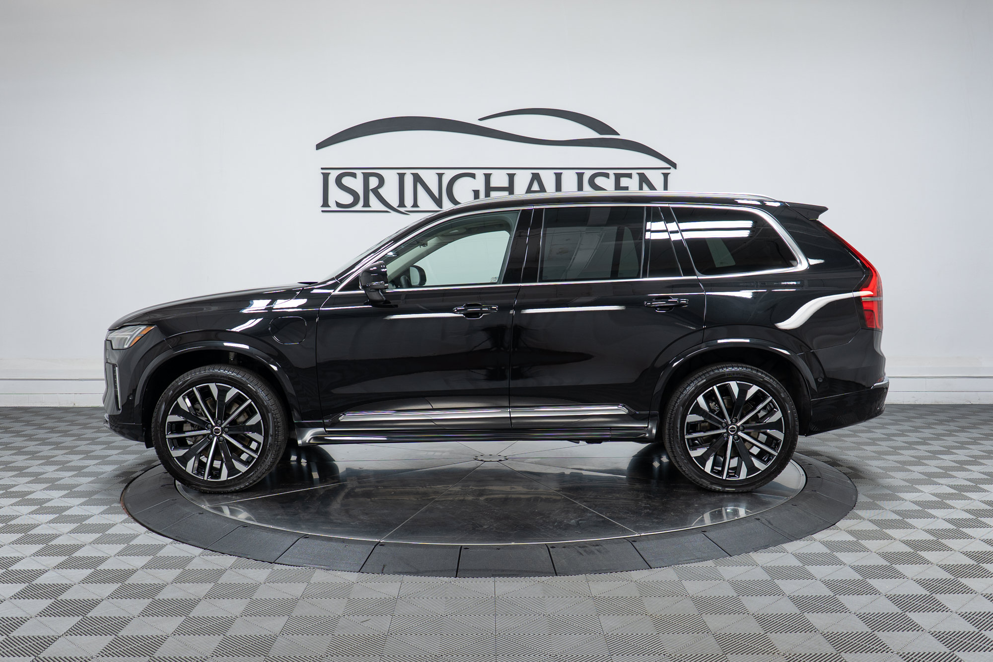 New 2026 Volvo XC90 T8 Plus w/ Protection Package Premier AWD/4WD image 8