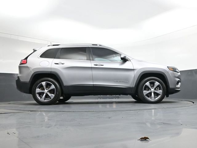 Used 2019 Jeep Cherokee Limited image 30