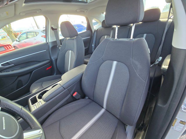 Used 2025 Hyundai Sonata SEL FWD image 25