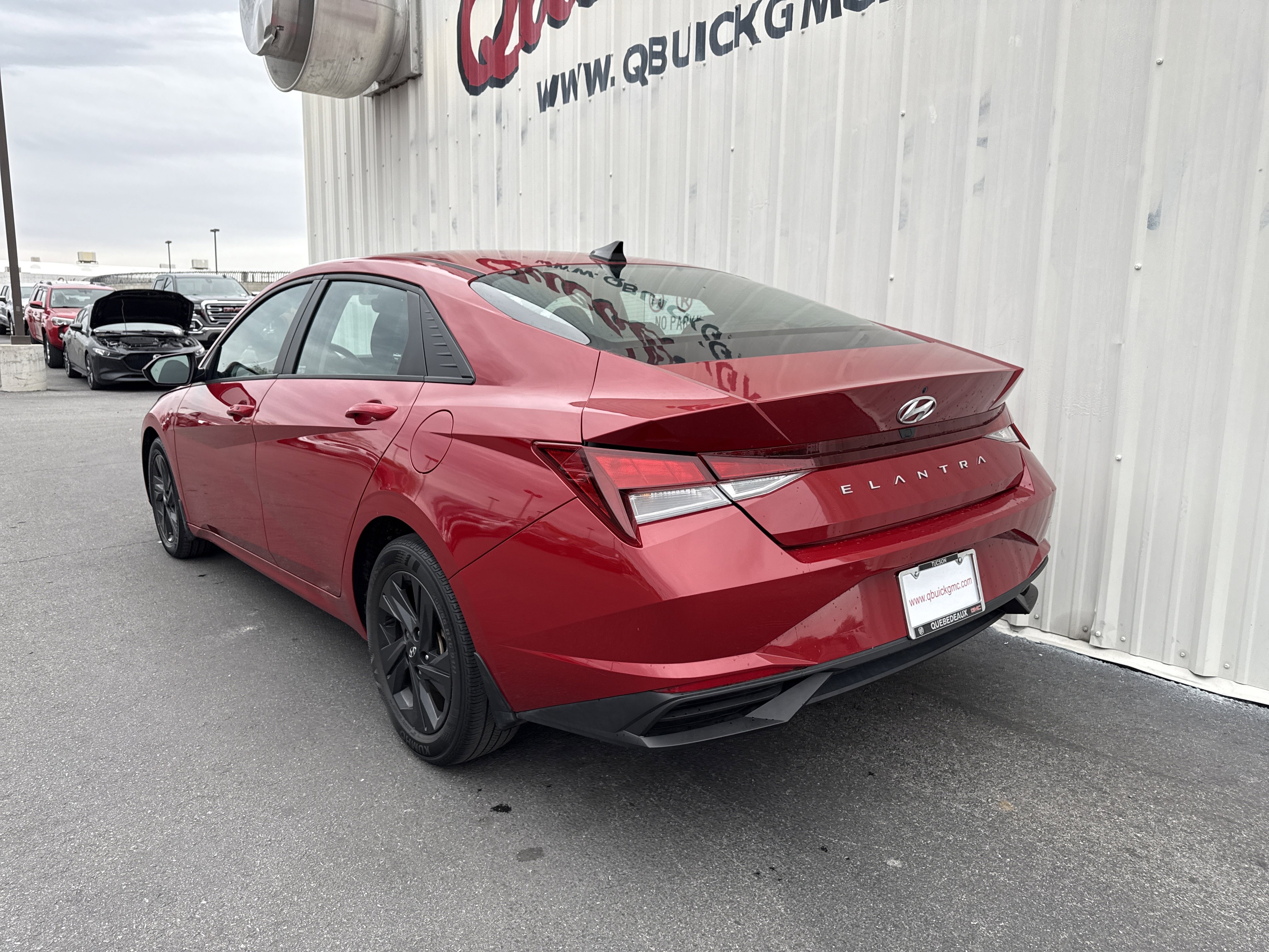 Used 2023 Hyundai Elantra SEL w/ Preferred Accessory Package image 7