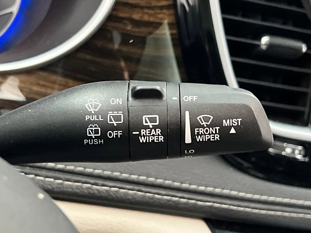 Used 2024 Chrysler Pacifica Limited image 55