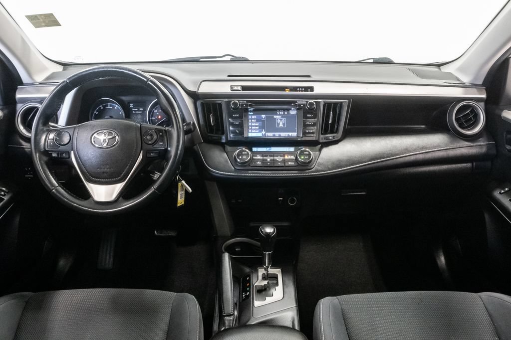 Used 2018 Toyota RAV4 XLE AWD/4WD image 23