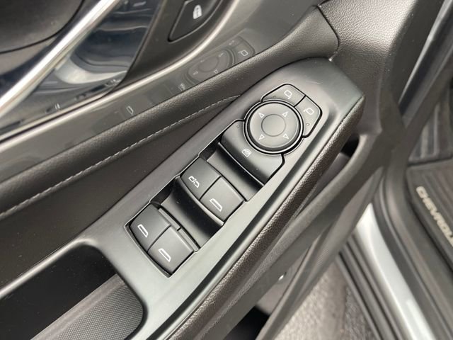 Used 2023 Chevrolet Traverse LT image 13