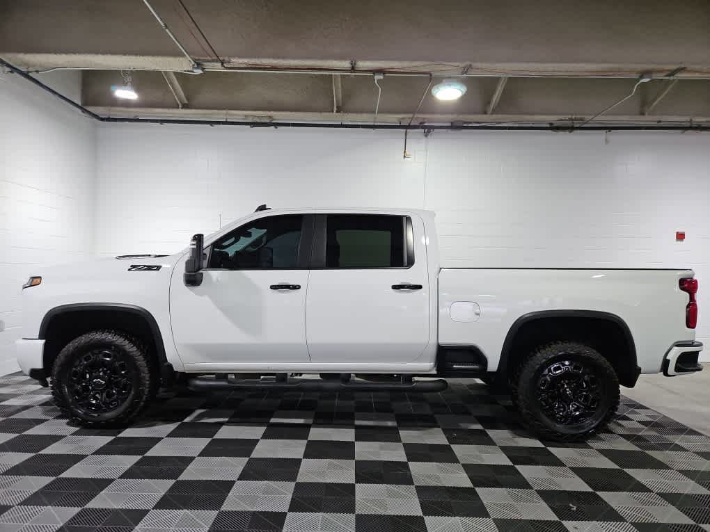 Used 2024 Chevrolet Silverado 3500 LT w/ Z71 Sport Edition AWD/4WD image 10
