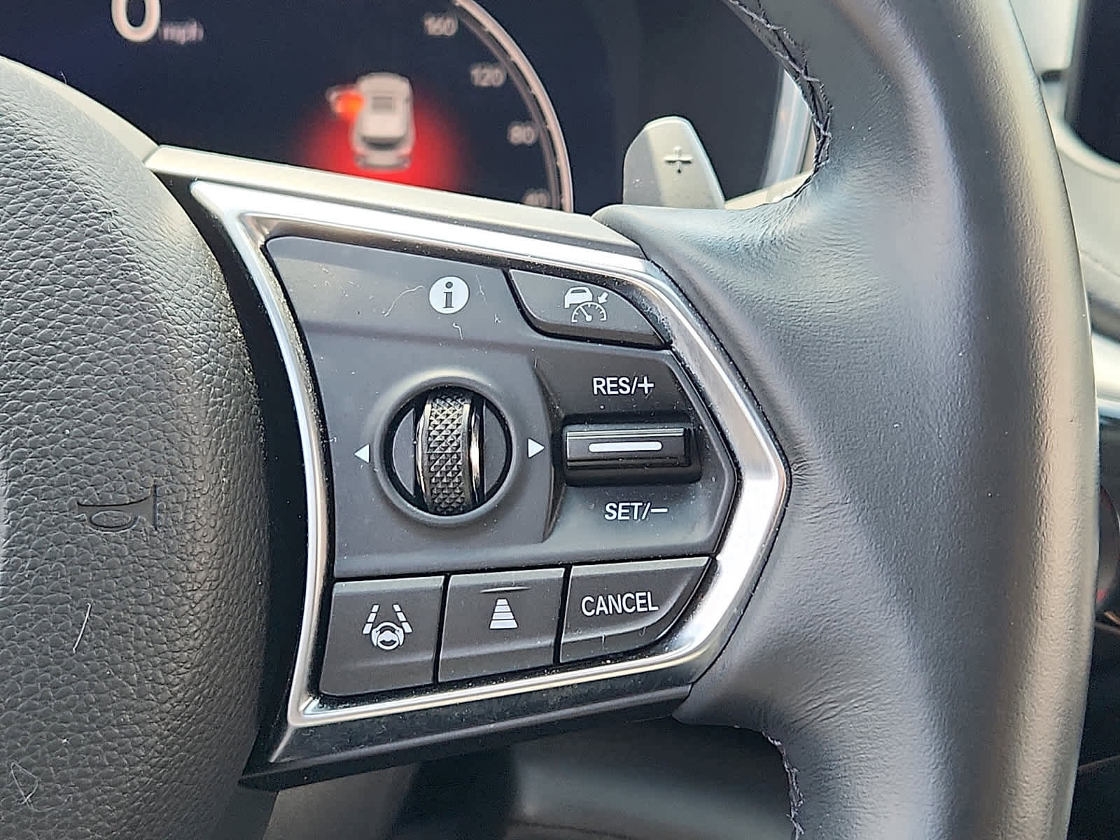 Used 2023 Acura MDX SH-AWD w/ Technology Package image 23