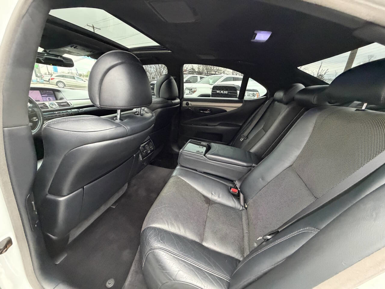 Used 2013 Lexus LS 460 AWD w/ F-Sport Pkg image 13