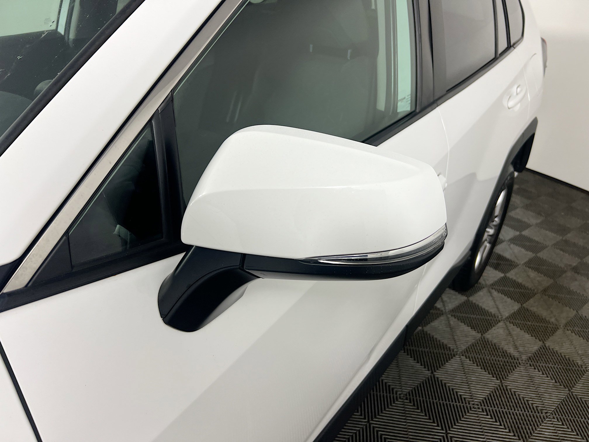 Used 2023 Toyota RAV4 XLE image 12