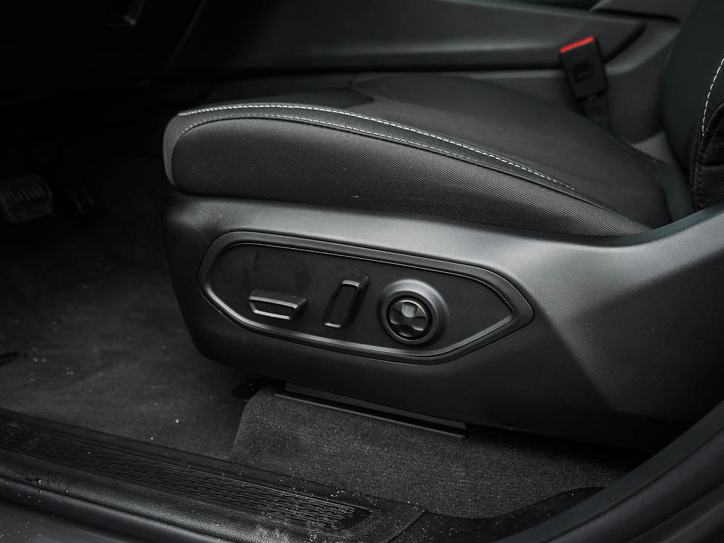 New 2025 Jeep Grand Cherokee Laredo X w/ Luxury Tech Group I image 19