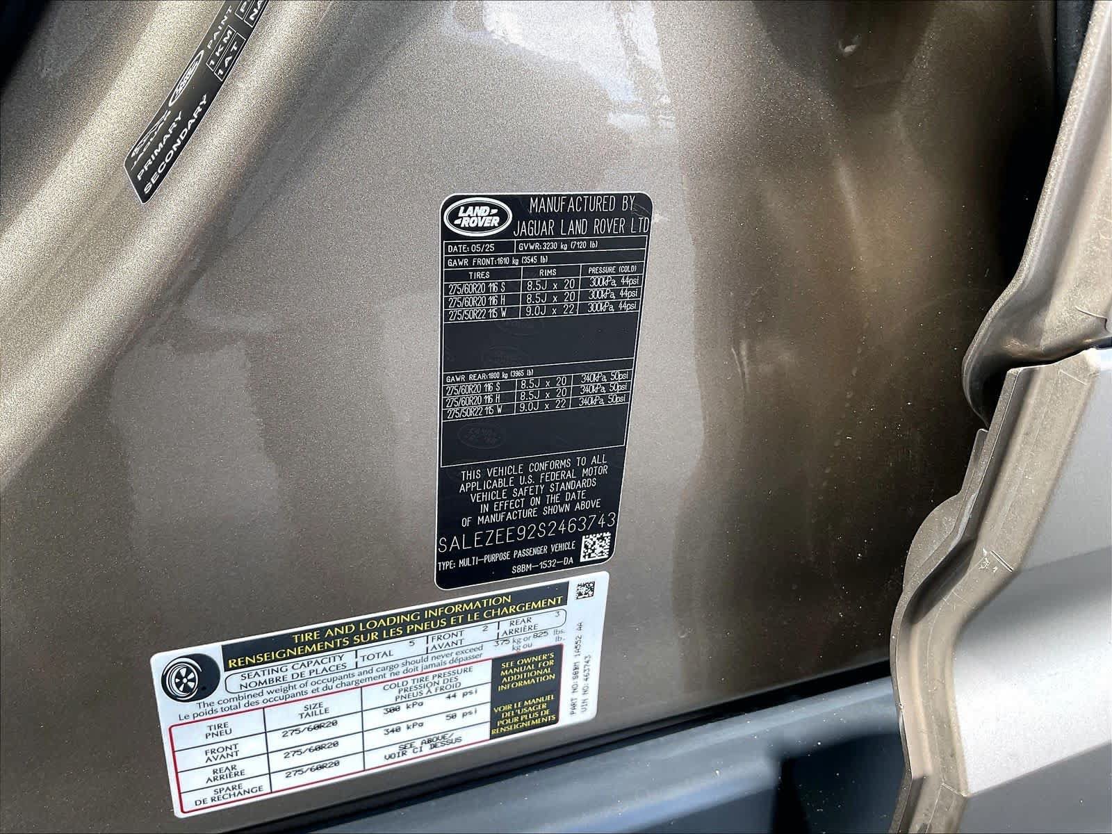 Used 2025 Land Rover Defender 110 AWD/4WD image 35