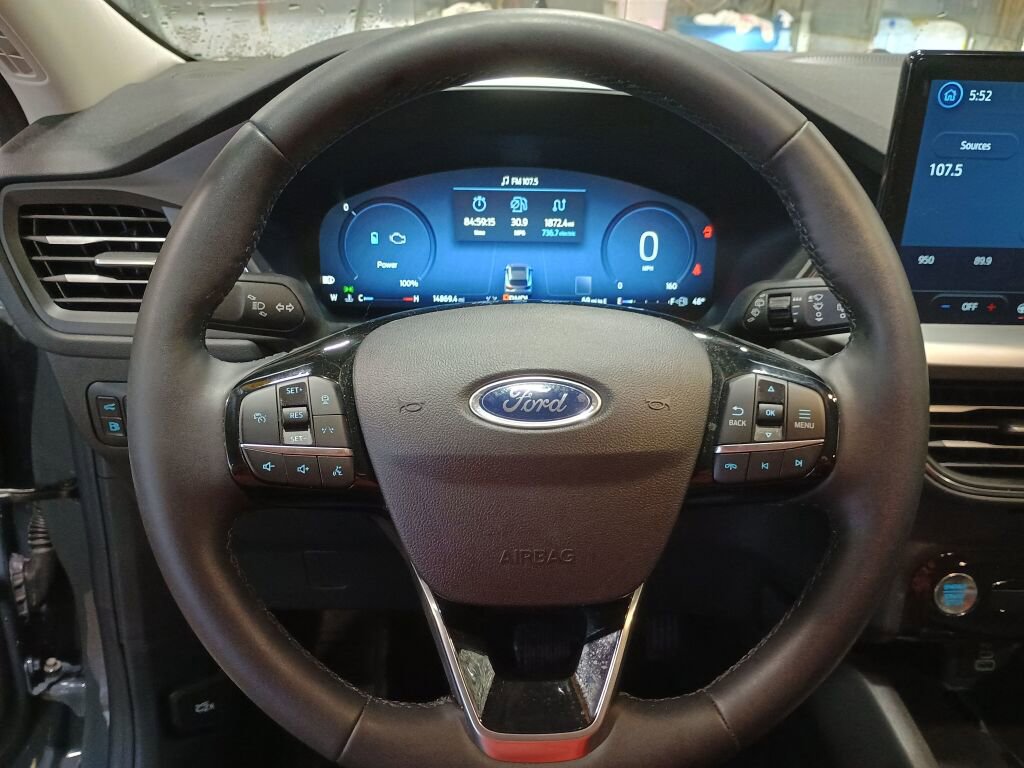 Used 2025 Ford Escape Platinum w/ Premium Technology Package image 8