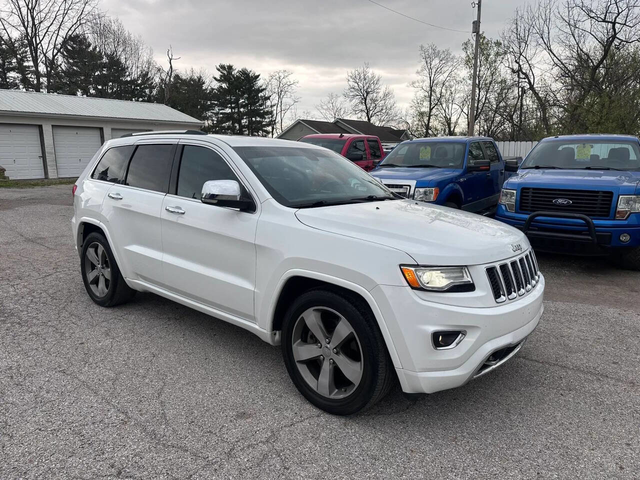 Used 2015 Jeep Grand Cherokee Overland image 3
