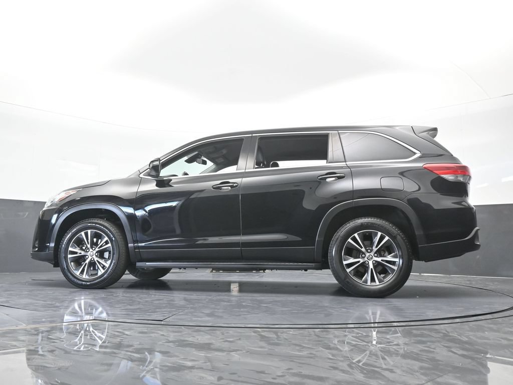 Used 2019 Toyota Highlander Plus FWD image 61