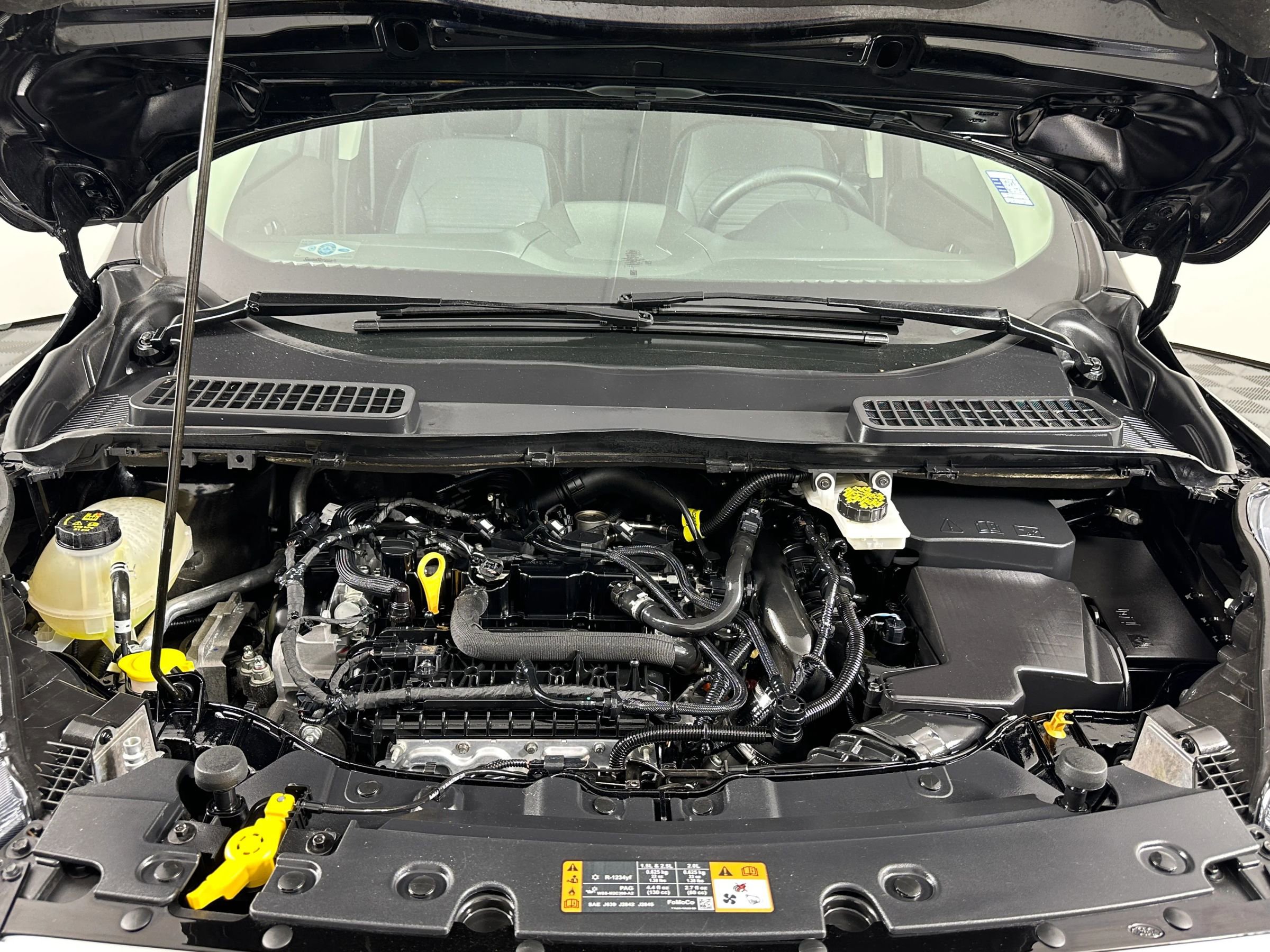 Used 2018 Ford Escape SE w/ Ford Safe & Smart Package AWD/4WD image 17