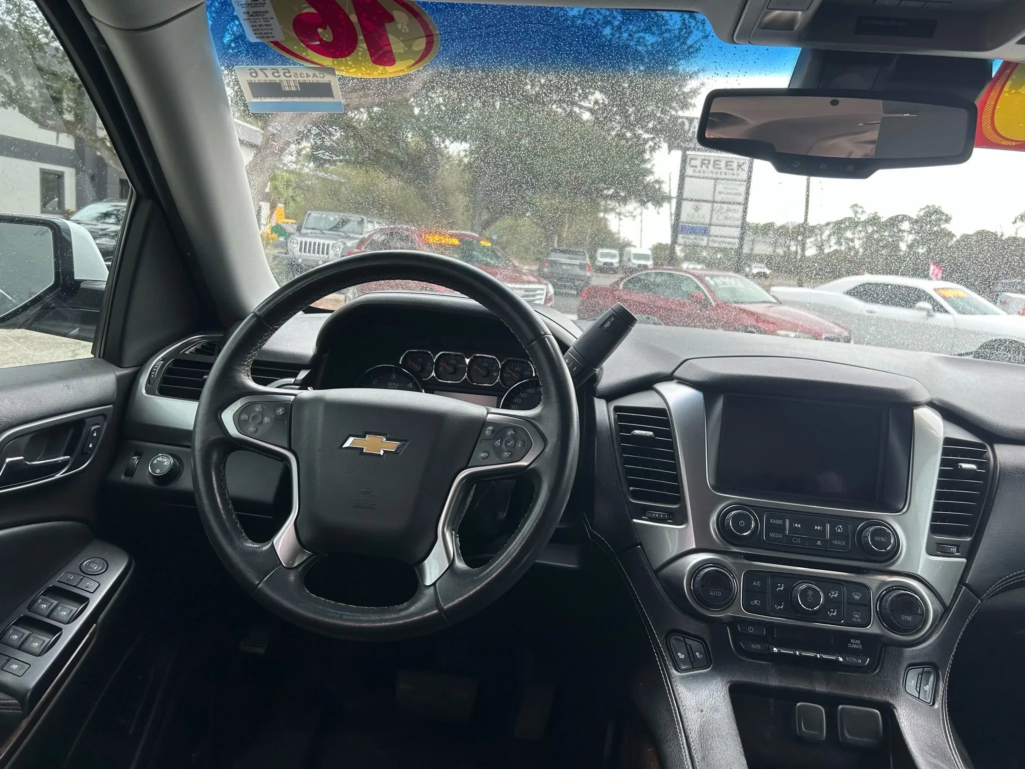 Used 2016 Chevrolet Suburban LT image 15
