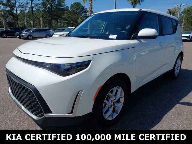 Certified 2025 Kia Soul LX w/ LX Technology Package FWD image 1