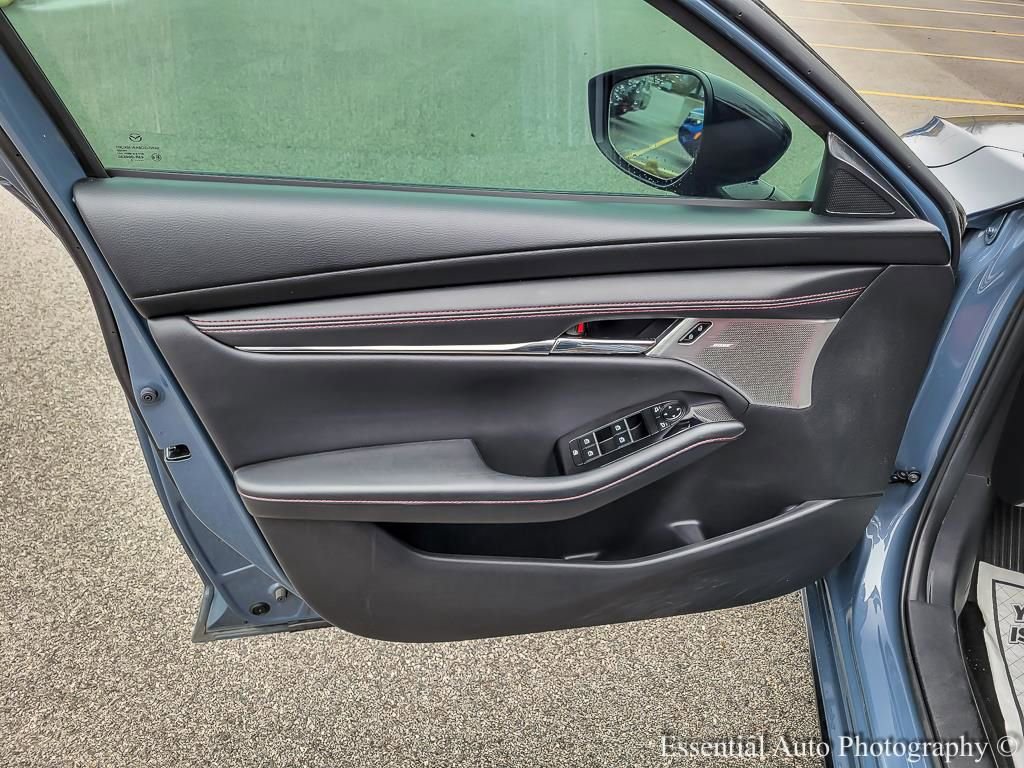 Used 2022 MAZDA MAZDA3 s FWD image 25