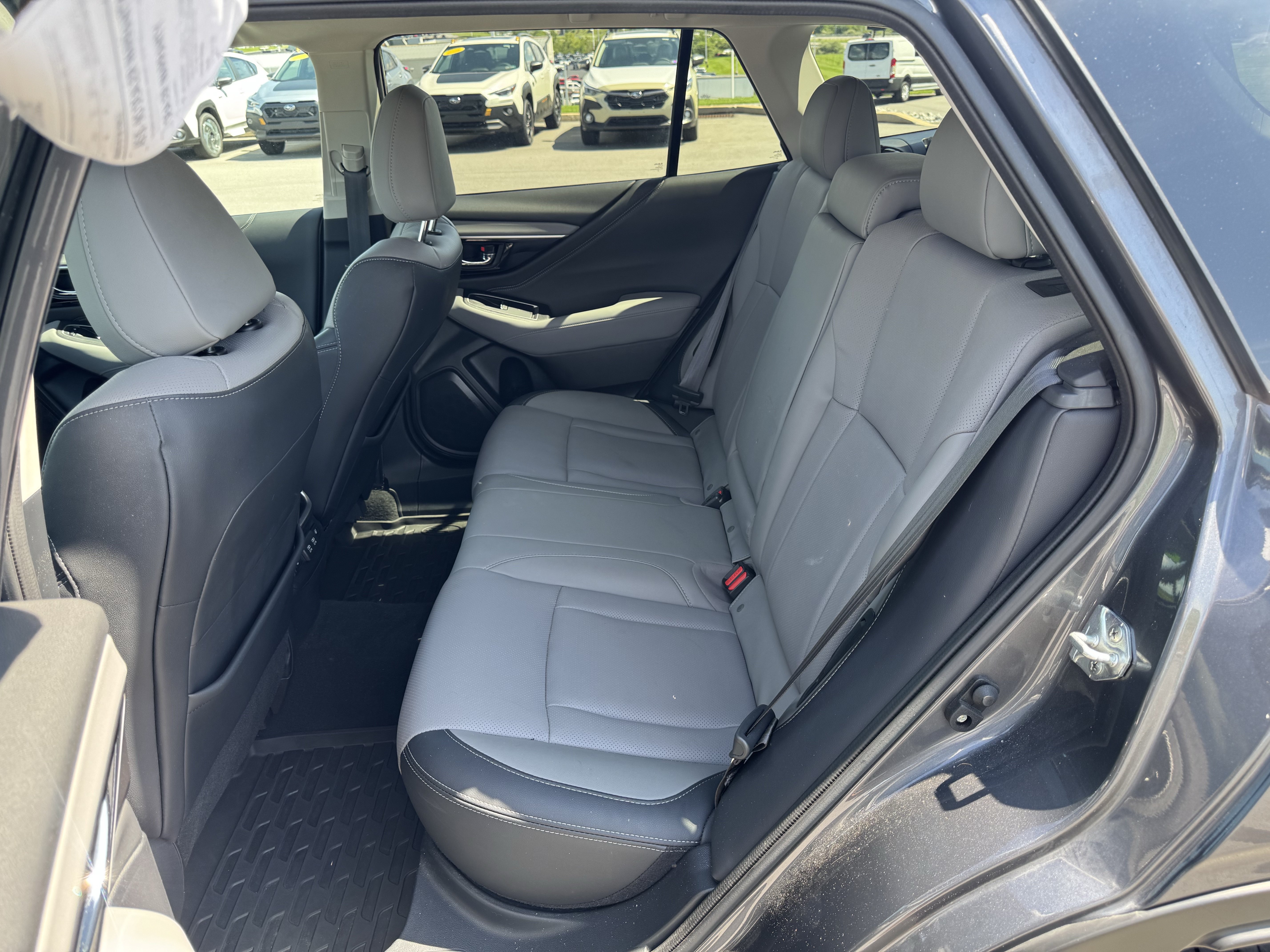 Used 2022 Subaru Outback Limited AWD/4WD image 13