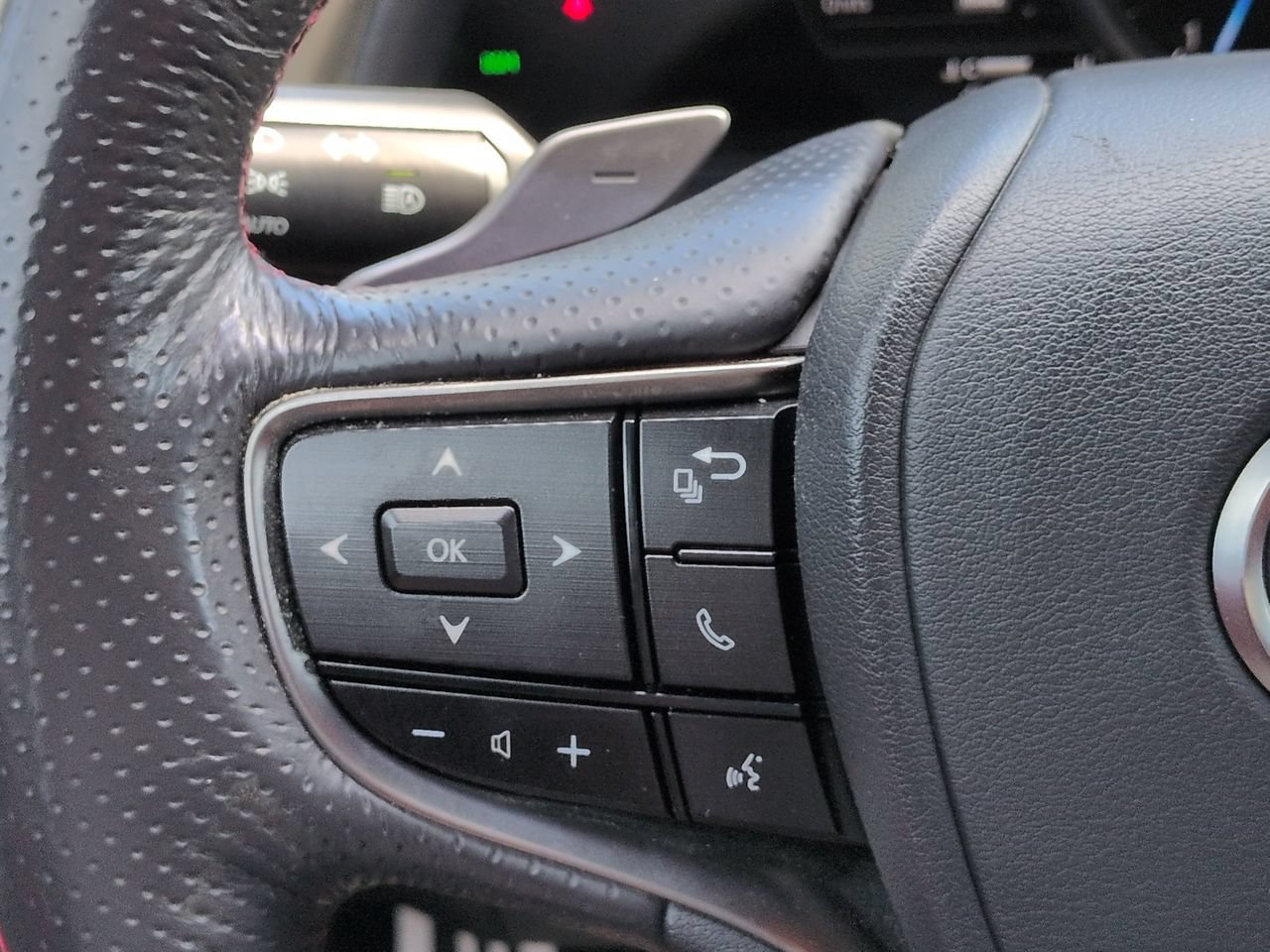 Used 2021 Lexus ES 350 F Sport w/ Accessory Package FWD image 23