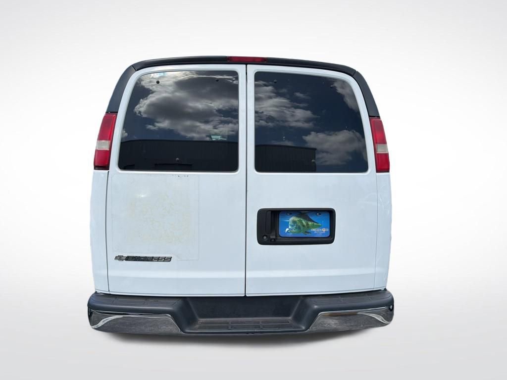 Used 2018 Chevrolet Express 3500 LT w/ LT Preferred Equipment Group image 7