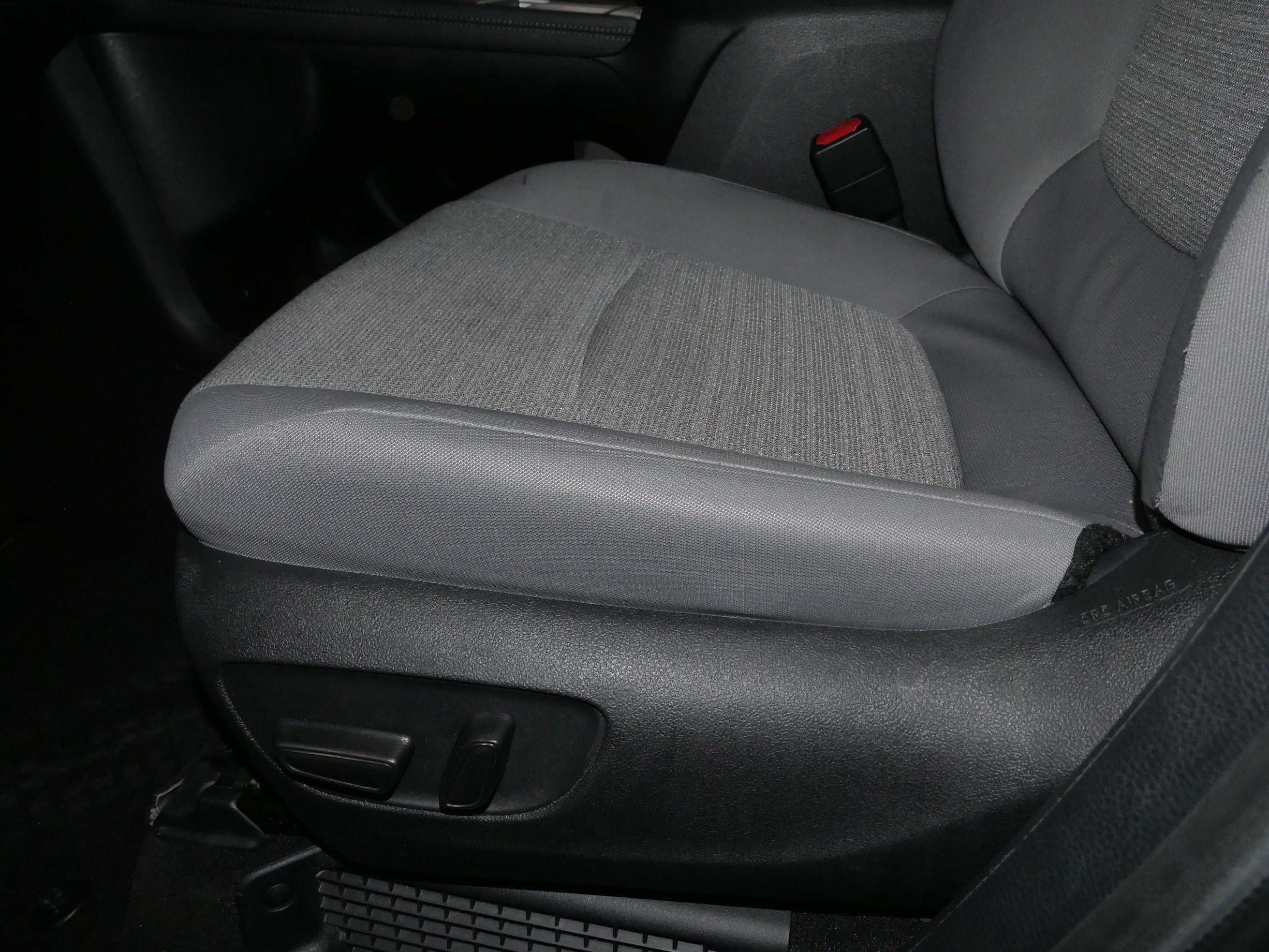 Certified 2025 Toyota Sienna LE image 21