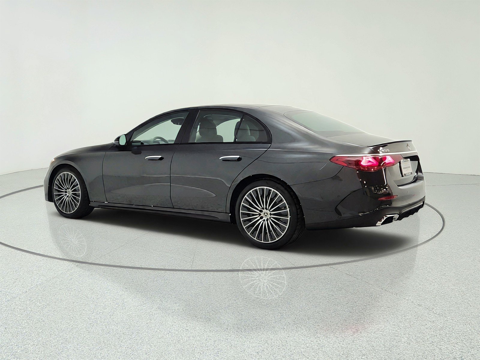 Used 2026 Mercedes-Benz E 450 4MATIC Sedan image 7