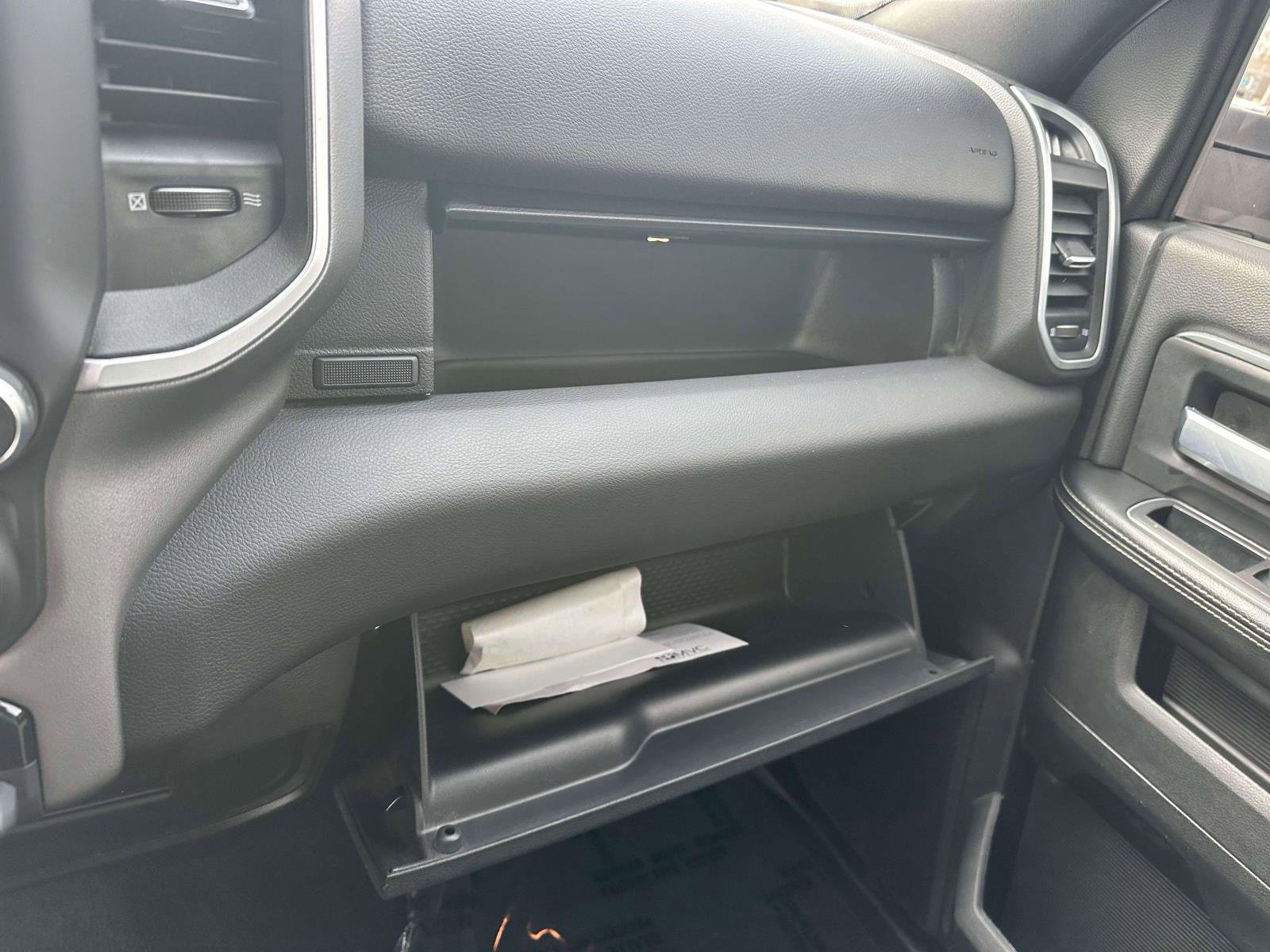 Used 2024 RAM 2500 Big Horn image 32