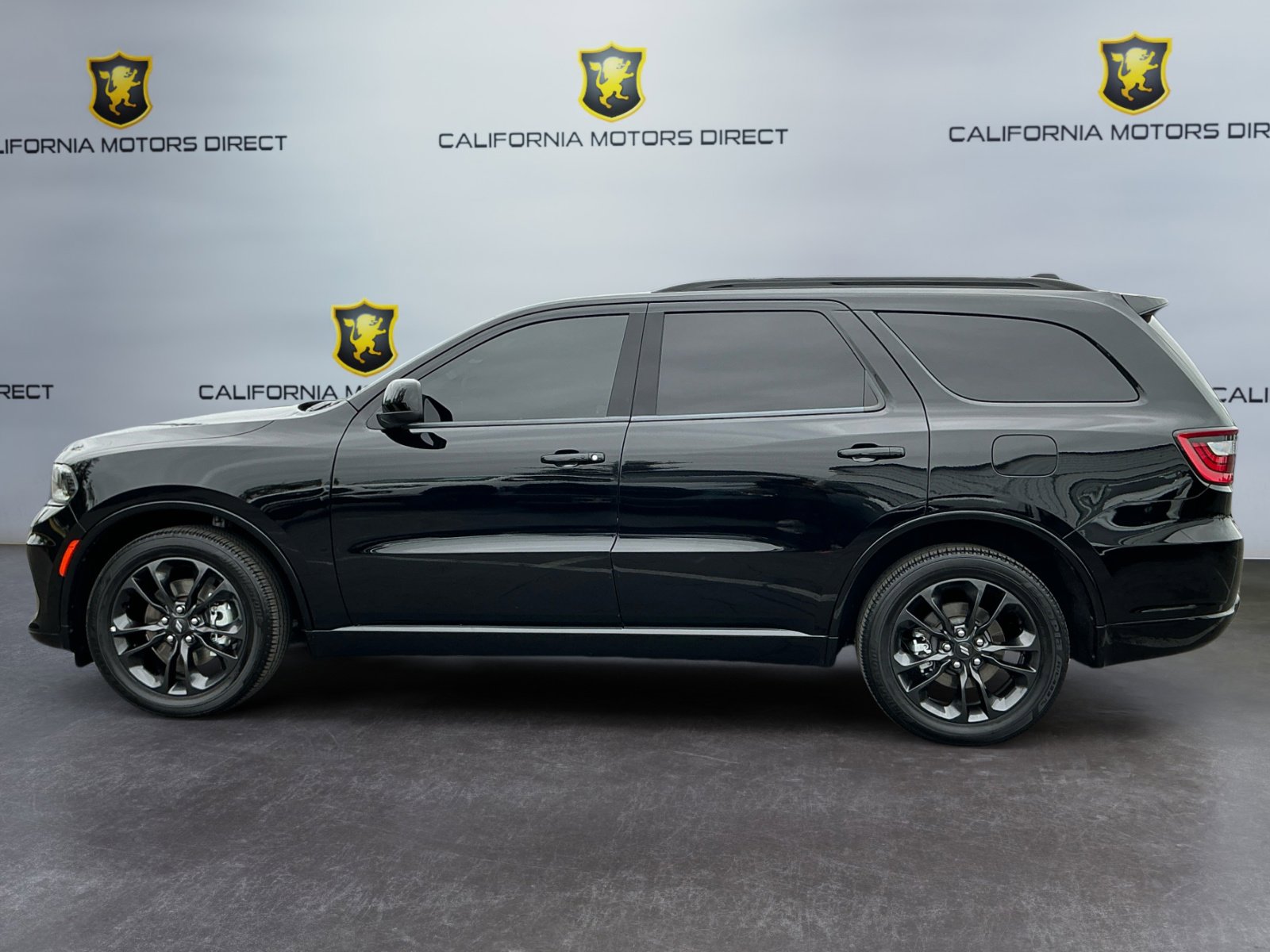 Used 2024 Dodge Durango GT w/ Blacktop Package RWD image 8