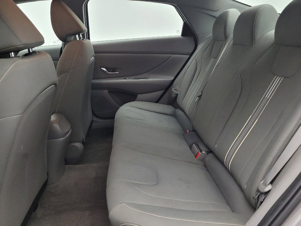 Used 2023 Hyundai Elantra SEL w/ Convenience Package FWD image 18