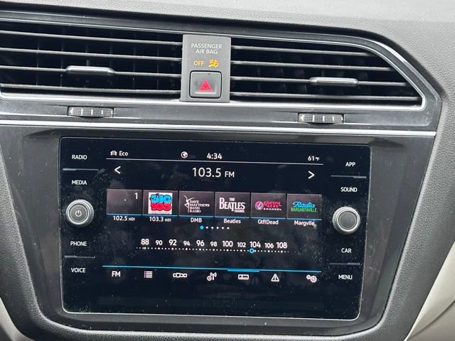 Used 2022 Volkswagen Tiguan SE R-Line image 19