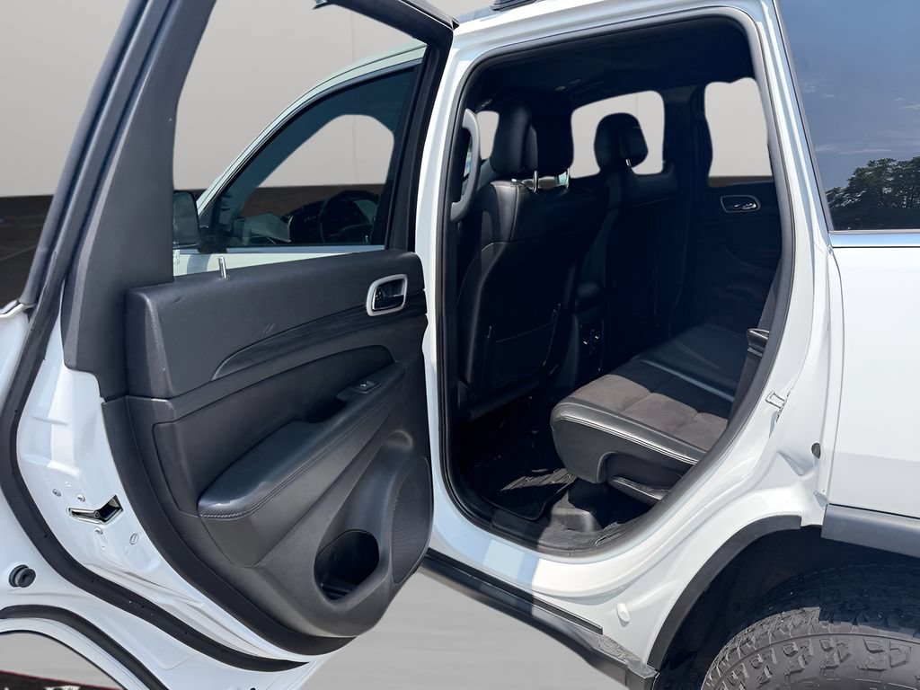Used 2020 Jeep Grand Cherokee Laredo w/ Quick Order Package 2BN North AWD/4WD image 23
